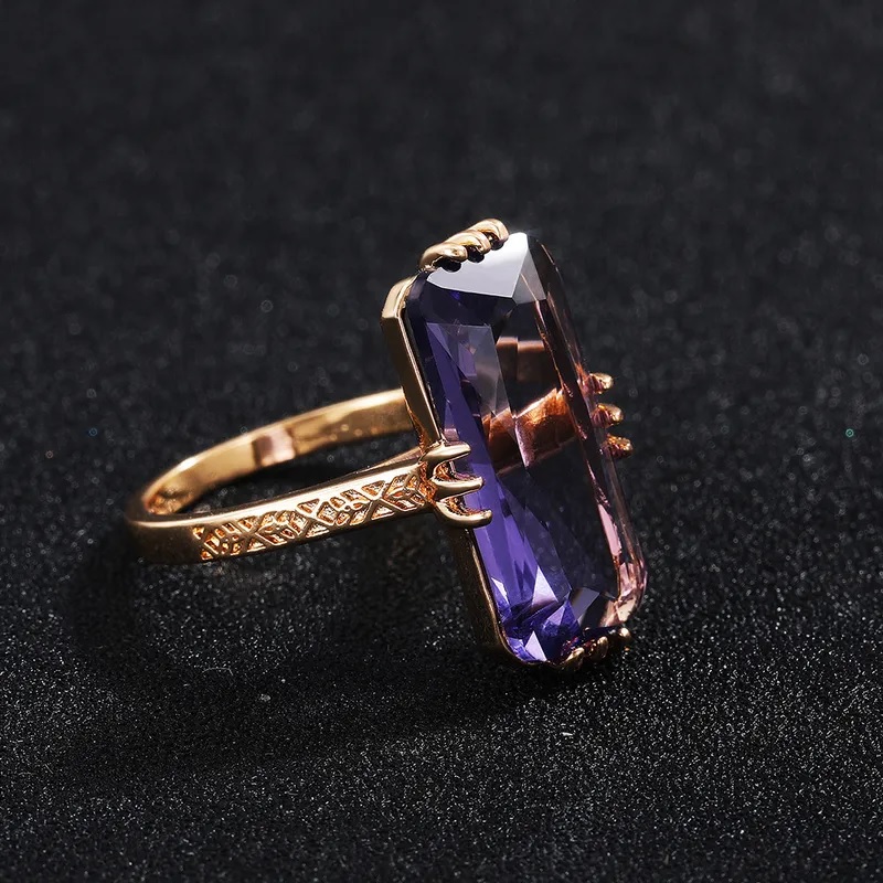 Anillo BO-34524 - Dorado / Morado / 62mm